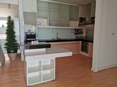 ปล่อยเช่า! Baan Sathorn Chaopraya (บ้าน สาทร เจ้าพระยา) เพียง 85,000บาท/เดือน 3 ห้องนอน 3 ห้องน้ำ 228ตรม. ใกล้ BTS กรุงธนบุรี เฟอร์นิเจอร์ครบพร้อมเข้าอยู่