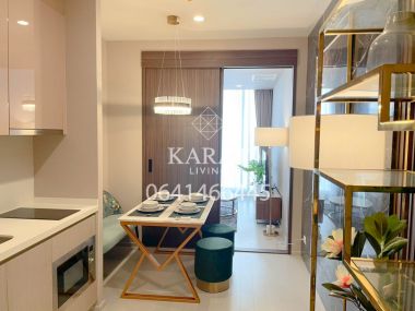 Noble ploenchit for rent 1 Bed 1 bath 45 sq.m Beautiful decor the best of project 36,000 THB fully furnished Fl. 11 Building C with Skywalk connection to BTS Phloen Chit. K.Bee 064146-6445 (R5654)