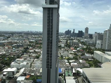 ให้เช่า คอนโด 40.25 ตร.ม  ชั้น26 บลอคส์ 77 อ่อนนุช คอนโด วิวสูง ชั้น26  ใกล้รถไฟฟ้า อ่อนนุช