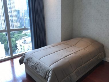 For rent at Athenee Residence 2 Bedroom 2 Bathroom 70,000THB/month Fully furnished PROP000819
