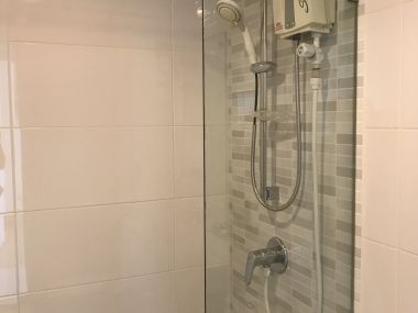 Condo New Room For Sale, at Supreme Condo Ratchawithi 3, Victory Monument near Suan Santi Public Park