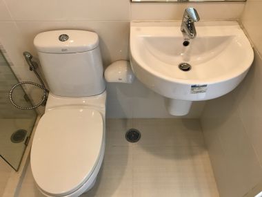 Condo New Room For Sale, at Supreme Condo Ratchawithi 3, Victory Monument near Suan Santi Public Park