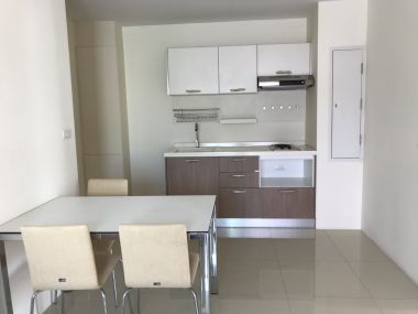 Condo New Room For Sale, at Supreme Condo Ratchawithi 3, Victory Monument near Suan Santi Public Park