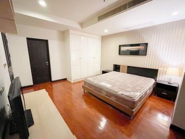 กองกาญจน์