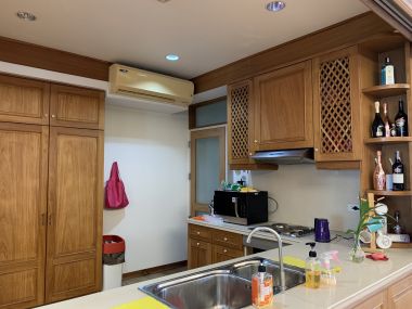 คอนโดหรู 4 ห้องนอน ใกล้ BTS ราชดำริ เดินเพียง 5 นาที ถึงสวนลุม