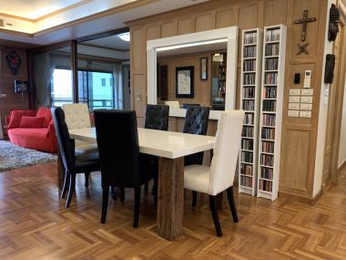 คอนโดหรู 4 ห้องนอน ใกล้ BTS ราชดำริ เดินเพียง 5 นาที ถึงสวนลุม