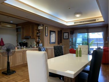 คอนโดหรู 4 ห้องนอน ใกล้ BTS ราชดำริ เดินเพียง 5 นาที ถึงสวนลุม