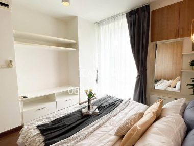 The iris rama 9 srinakarin 1 bed for sale 3.5 MB 32 sqm beautiful deccor Fl.1 pet friendly condo K.Bee 064-146-6445 (R5703)