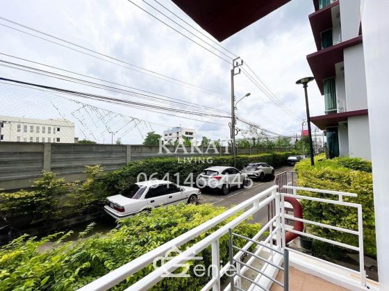The iris rama 9 srinakarin 1 bed for sale 3.5 MB 32 sqm beautiful deccor Fl.1 pet friendly condo K.Bee 064-146-6445 (R5703)