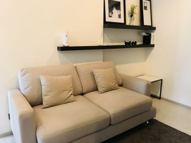 Well-designed one bedroom for rent with nice garden view at Rhythm Sukhumvit 36/38 (BTS Thonglor) by owner.