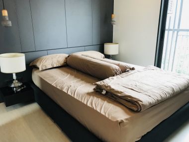 Well-designed one bedroom for rent with nice garden view at Rhythm Sukhumvit 36/38 (BTS Thonglor) by owner.