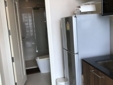 ปล่อยเช่า! Ivy Thonglor ในราคาเพียง 30,000บาท/เดือน Type Studio 1 ห้องน้ำ 35ตรม. ห้องใหญ่อยู่สบาย ใกล้ BTS ทองหล่อ เฟอร์นิเจอร์ครบพร้อมเข้าอยู่ PROP000099